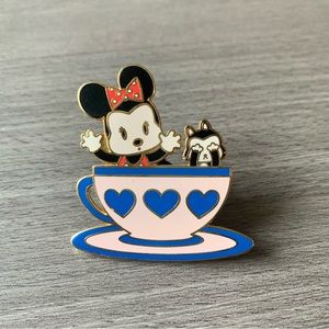 2004 Minnie Mouse in Teacup Disney Trading Pin